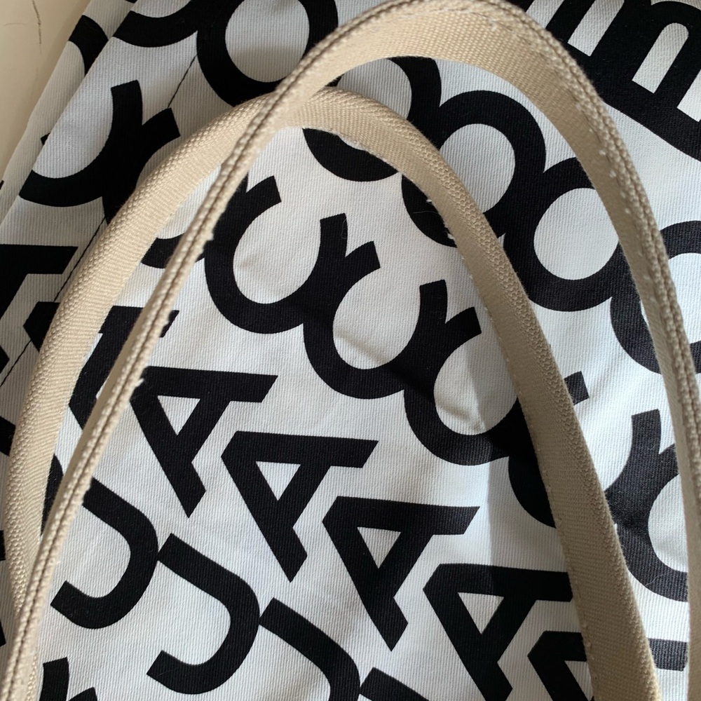 Marc Jacobs Beige Tote with Red and Yellow Accents - Picture 11 of 12